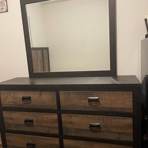 Dresser & Mirror partially new 2021